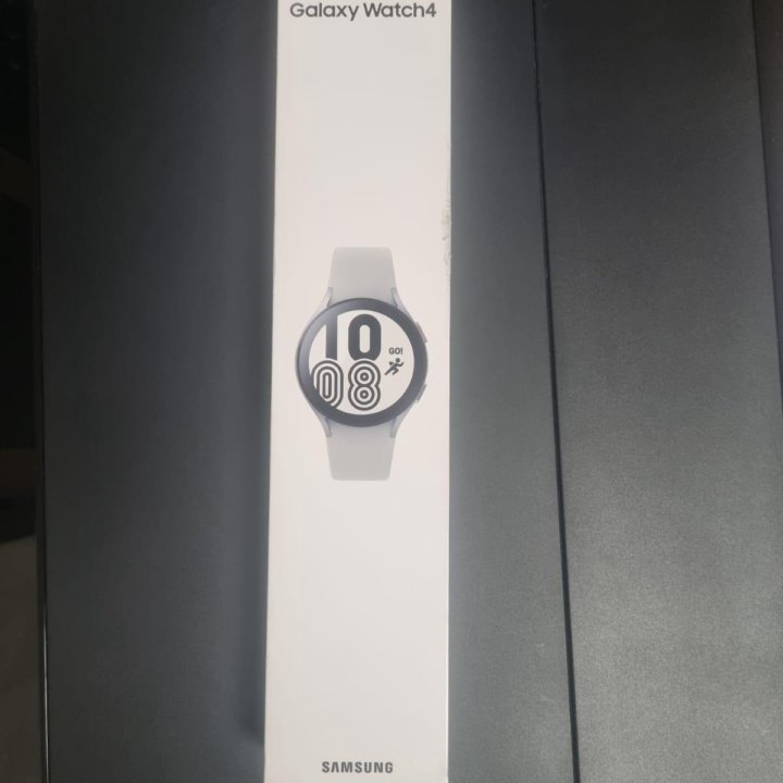 Умные часы Samsung Galaxy Watch 4, 44mm, серебрис