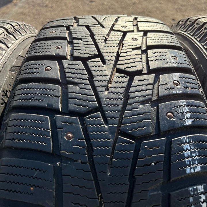 Зима Neхеn Winguard WinSpike 215/60 R16 99T