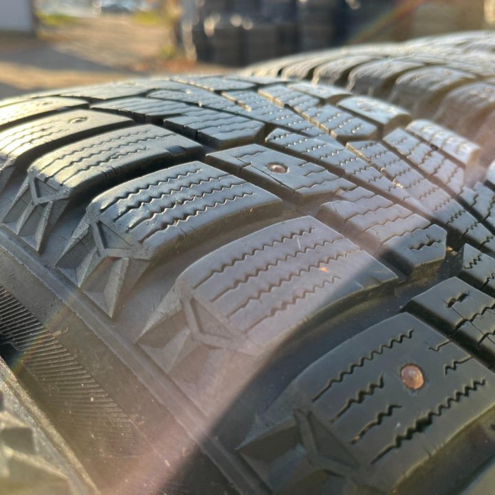 Зима Neхеn Winguard WinSpike 215/60 R16 99T