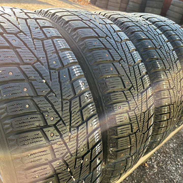 Зима Neхеn Winguard WinSpike 215/60 R16 99T