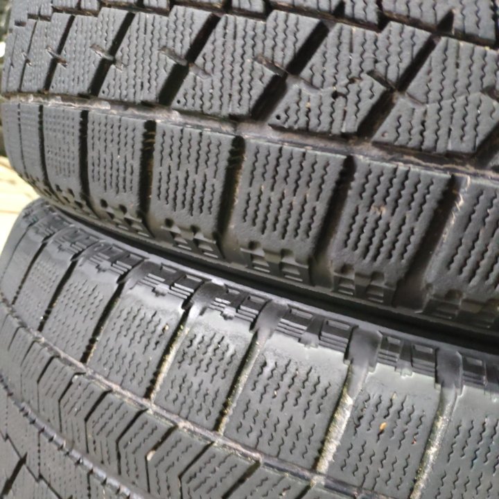 Bridgestone 225/60/17 зима 4шт