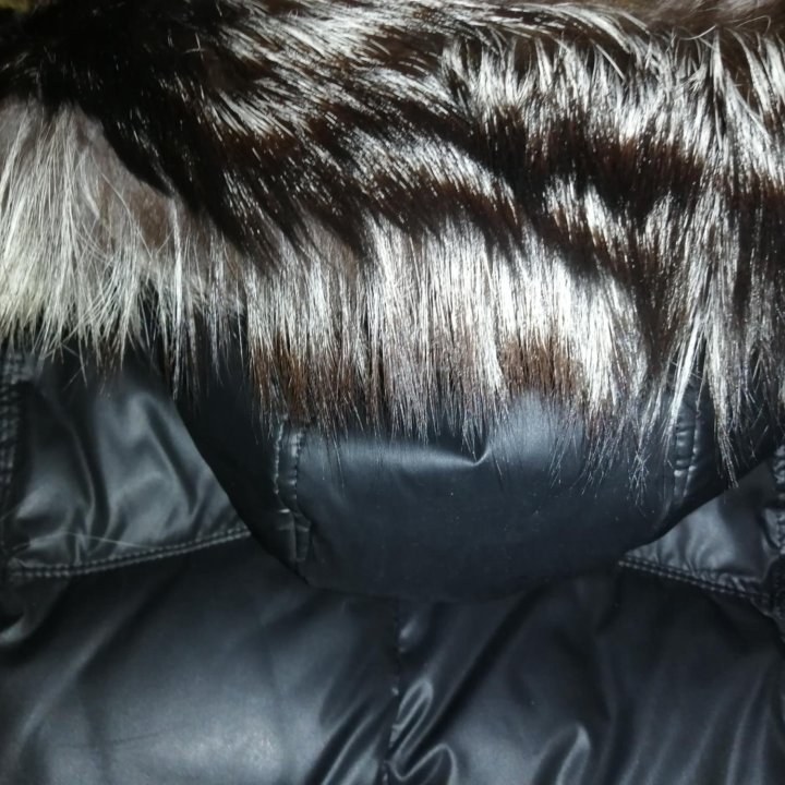 Пальто зимнее женское с воротником из чернобурки