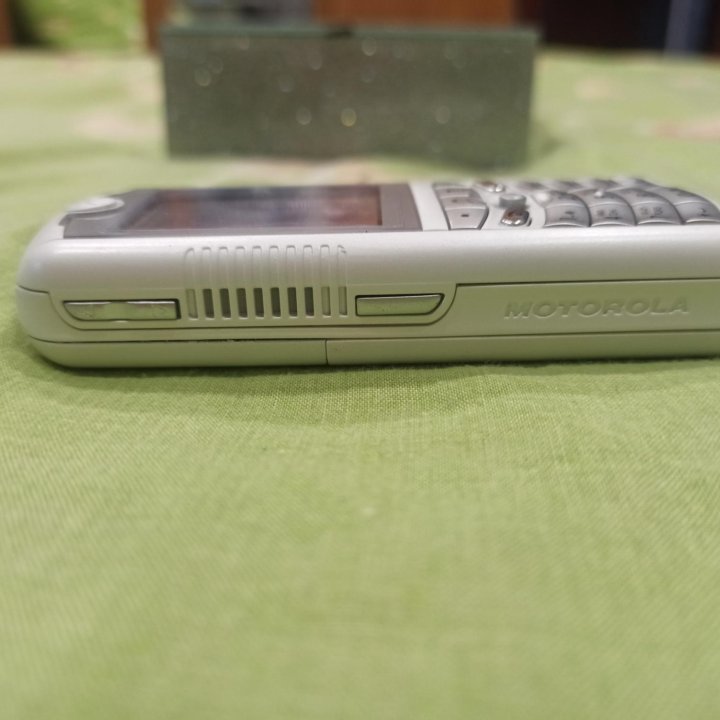 Motorola ROKR E 1