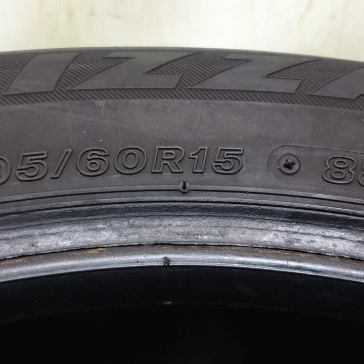 195/60 R15 Bridgestone Spike 01 4 шт