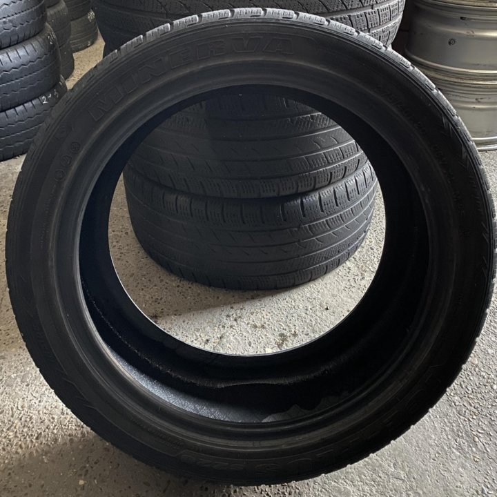 Minerva ice Plus S220 275/40 R20