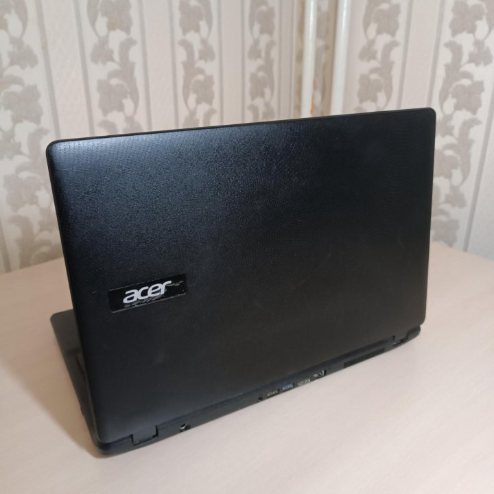 Acer ES1-571 Intel/8/HD/15'6