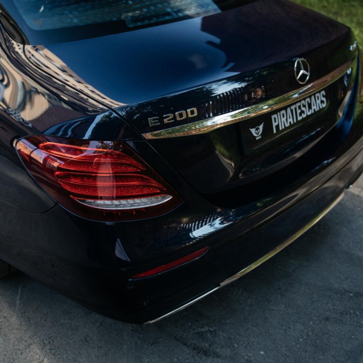 Прокат/аренда автомобиля Mercedes-Benz E-class