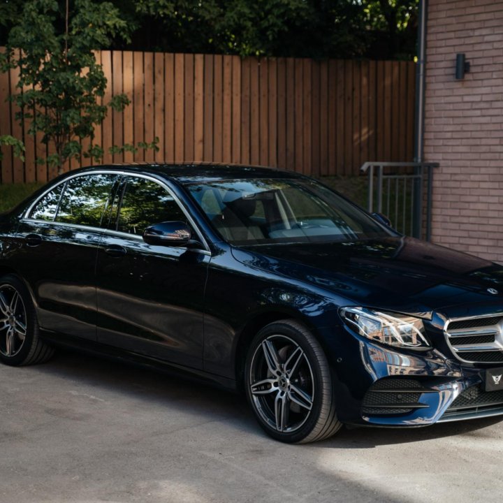Прокат/аренда автомобиля Mercedes-Benz E-class