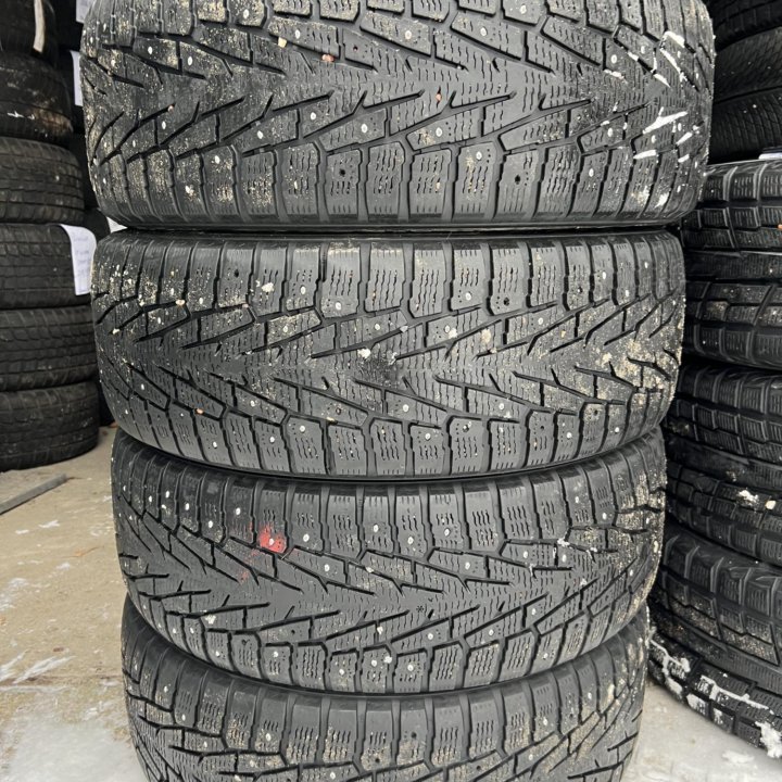 235 60 18 Nokian Hakkapeliitta 7 SUV зима шипы