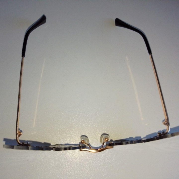 Солнцезащитные очки