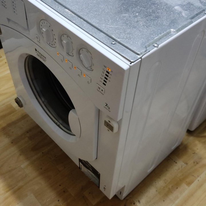 Встраиваемая Hotpoint Ariston 7 кг 1000 об