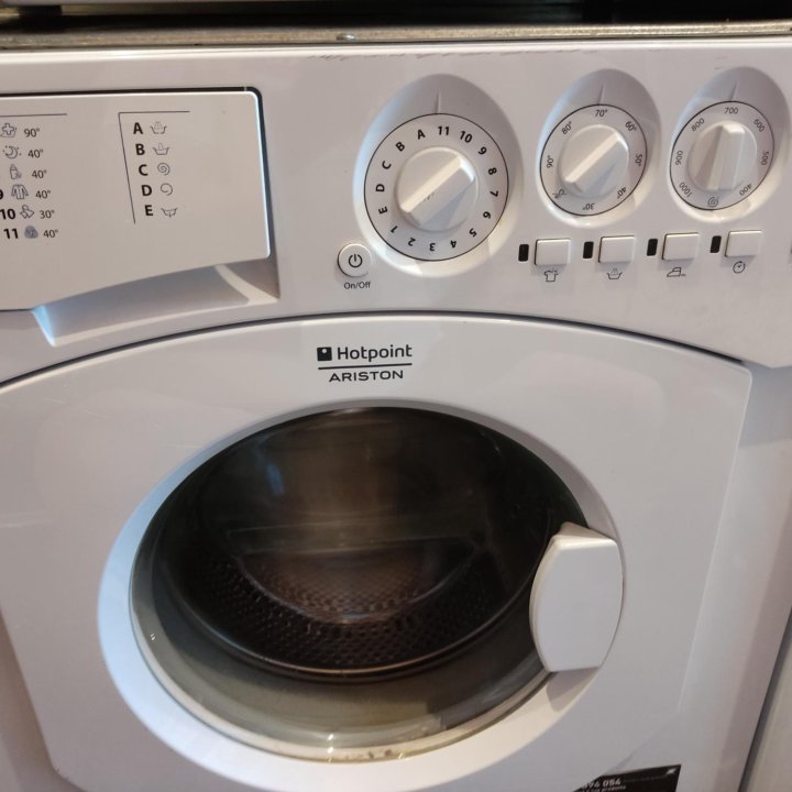 Встраиваемая Hotpoint Ariston 7 кг 1000 об