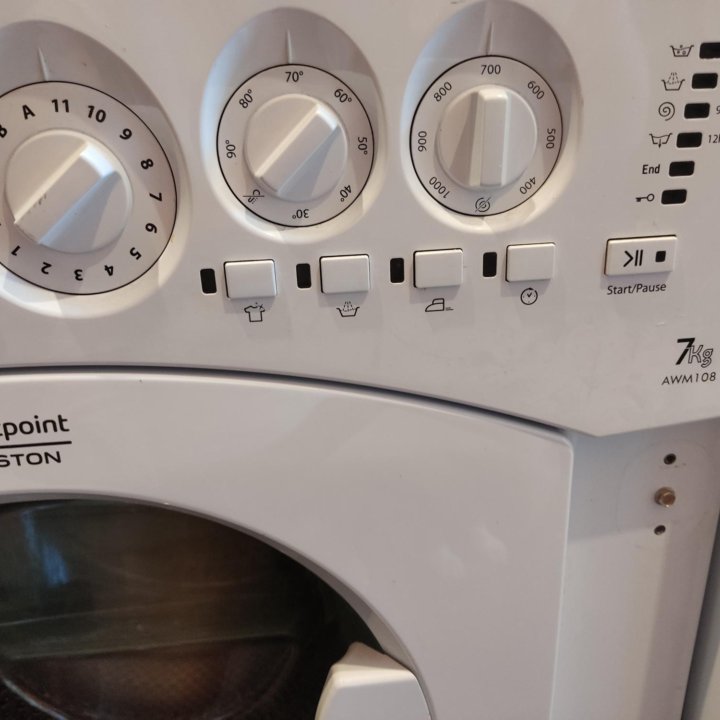 Встраиваемая Hotpoint Ariston 7 кг 1000 об