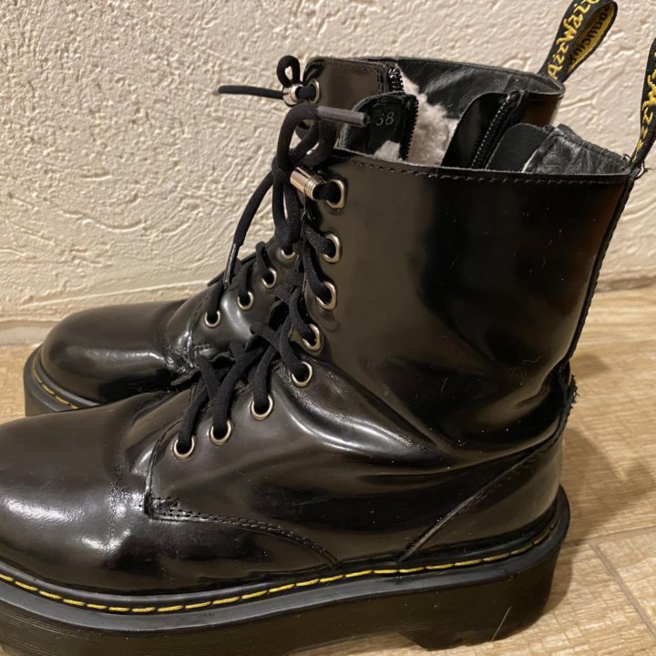 Dr Martens ботинки 38 утепленные на молнии