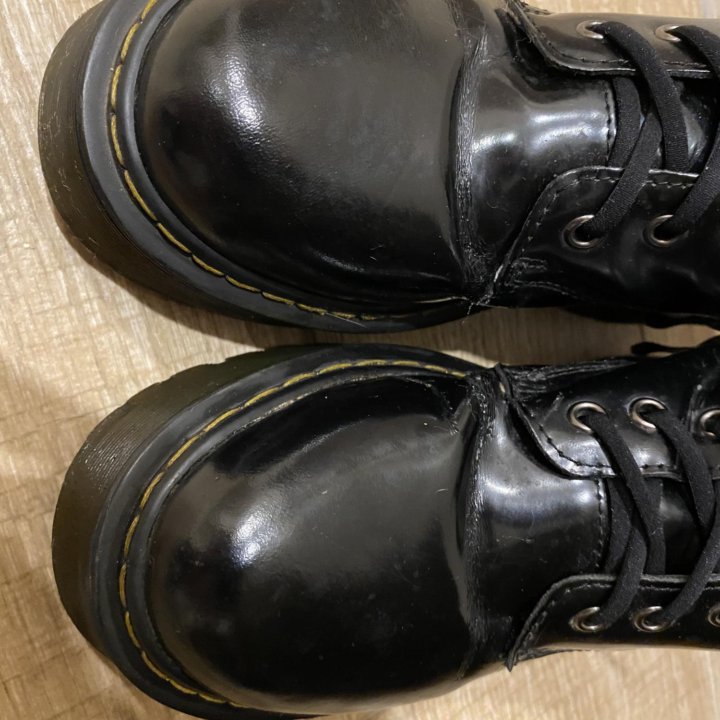 Dr Martens ботинки 38 утепленные на молнии