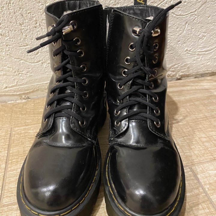 Dr Martens ботинки 38 утепленные на молнии