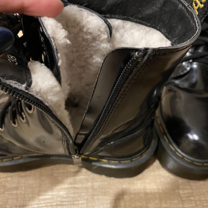 Dr Martens ботинки 38 утепленные на молнии