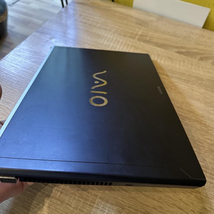 Ультрабук Sony Vaio VPCZ21 Core i5/4/128SSD/13.3