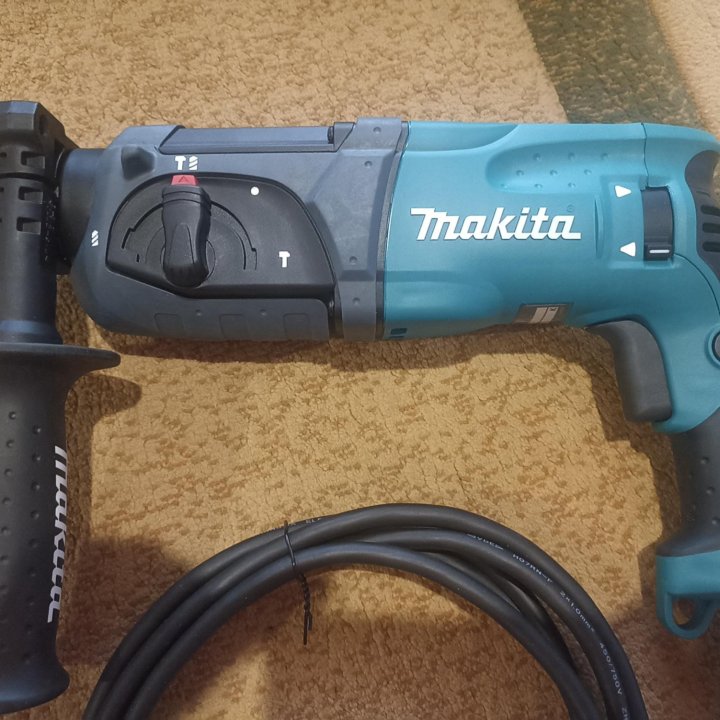 Перфоратор MAKITA HR 2470. Оригинал.