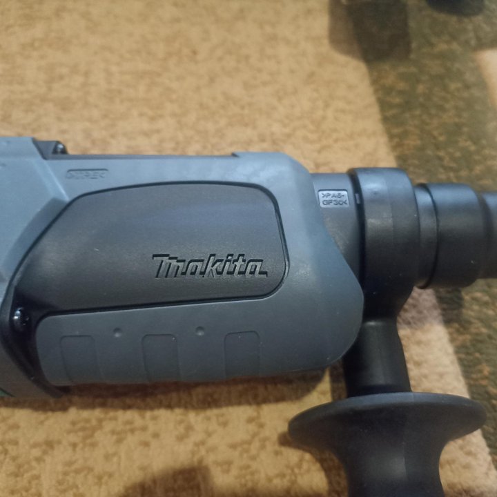 Перфоратор MAKITA HR 2470. Оригинал.