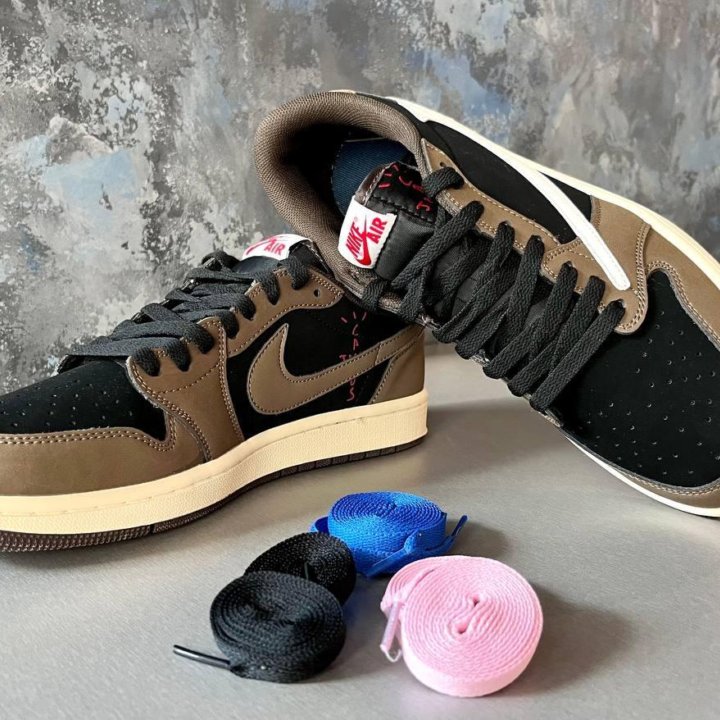 Кроссовки Travis Scott x Nike Air Jordan 1 (45)