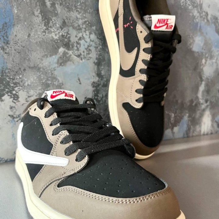 Кроссовки Travis Scott x Nike Air Jordan 1 (45)