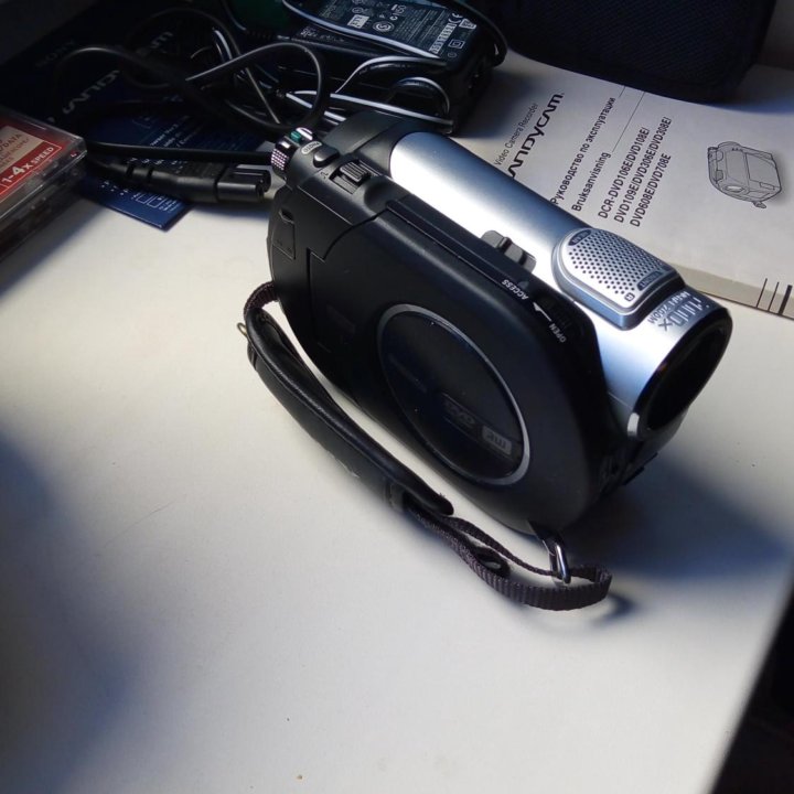 Видеокамера sony handycam DCR-DVD 109E