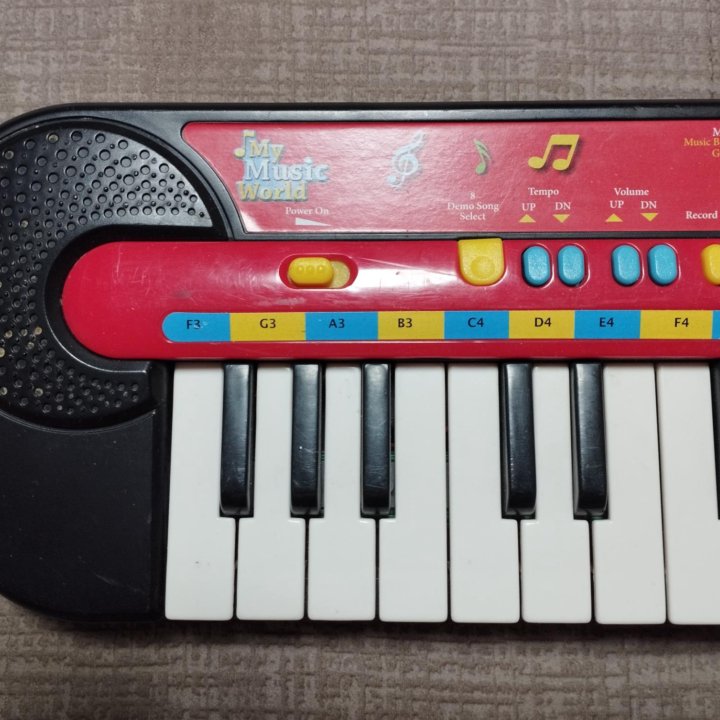 Синтезатор игрушка