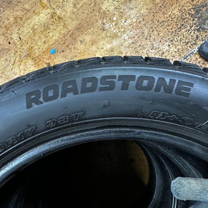 225/50/17 зима Roadstone Winguard Ice plus WH43