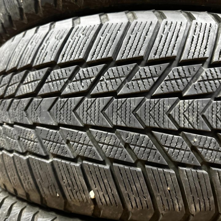 225/50/17 зима Roadstone Winguard Ice plus WH43