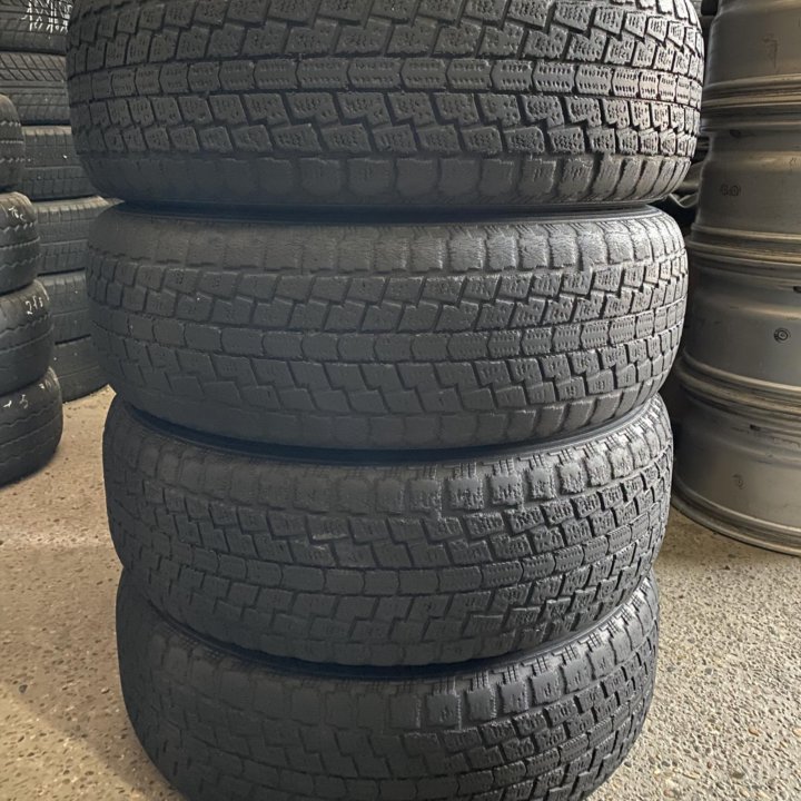 Hankook DynaPro I’Cept 215/65 R16