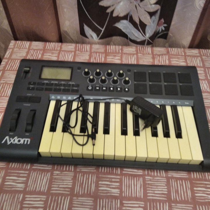 МИДИ КЛАВИАТУРА M-AUDIO AXIOM 25