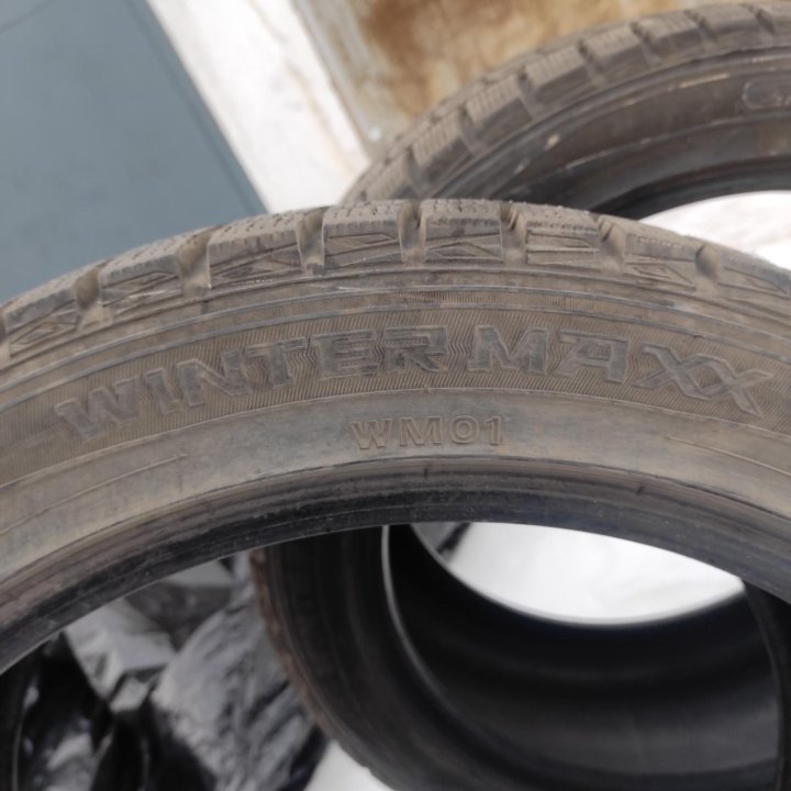 Dunlop SP Winter Maxx WM01 235/45 R18 94Q