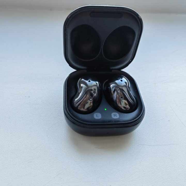 Samsung galaxy Buds live