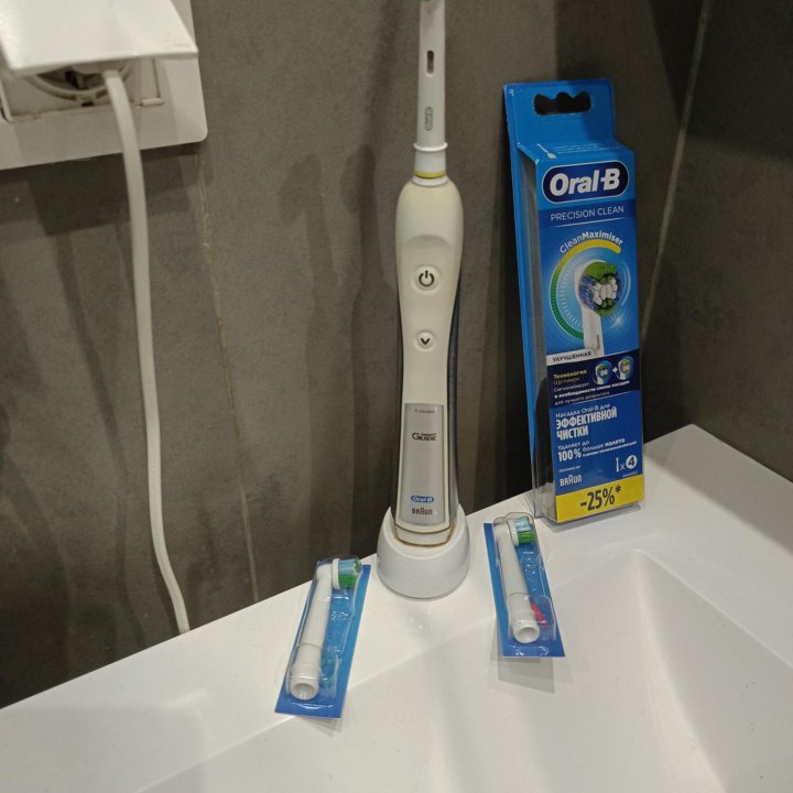 Зубная щетка oral b triumf 5000