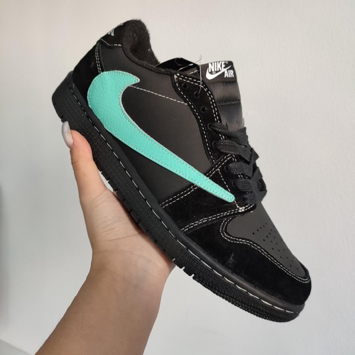 Кроссовки зимние Nike Tiffany