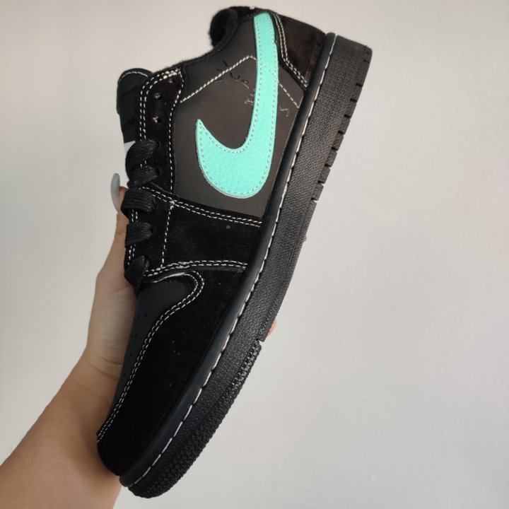 Кроссовки зимние Nike Tiffany