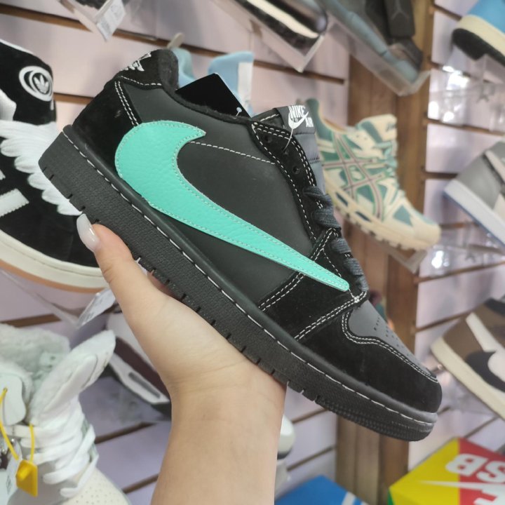 Кроссовки зимние Nike Tiffany