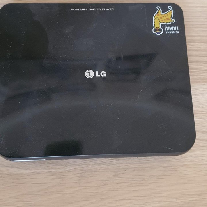 Портативный dvd плеер LG DP450