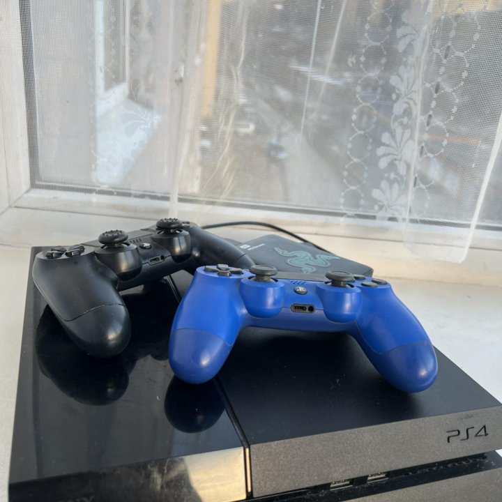 Play station 4 fat 500 gb, 2 геймпада + игры