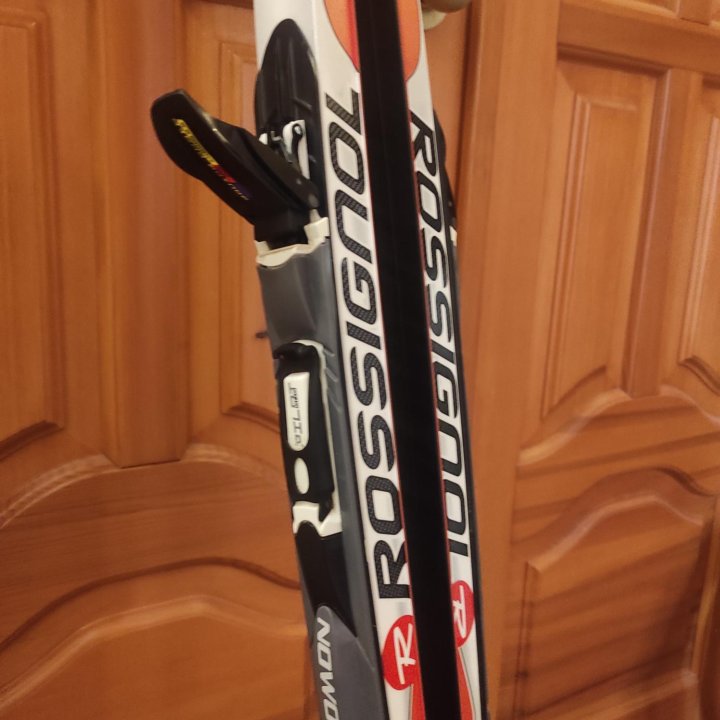 Лыжи беговые Rossignol с креплением Salomon