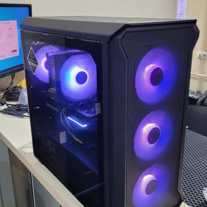 Gaming PC i5-10600KF 16gb RTX 4060 8gb