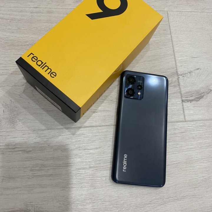 Телефон Realme 9