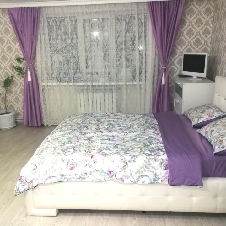 Кровать Bella 140 *200 белая эко-кожа двухспальная