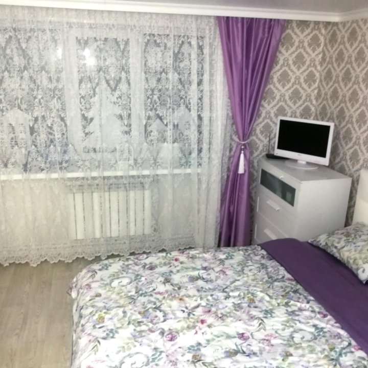 Кровать Bella 140 *200 белая эко-кожа двухспальная