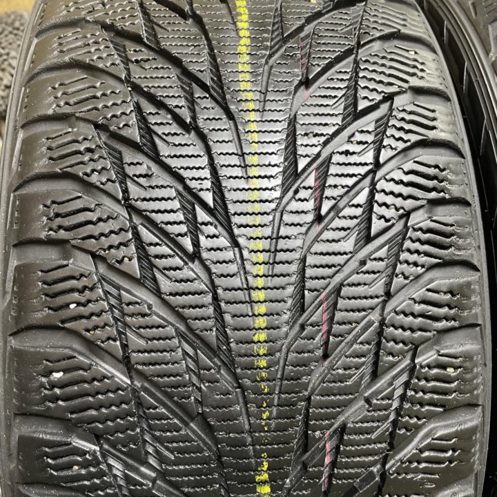 Nokian Hakkapelitta R2 225/40 R18 2шт.