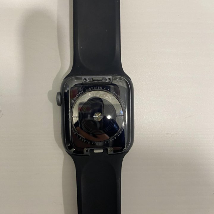 Часы Apple Watch 4 44mm