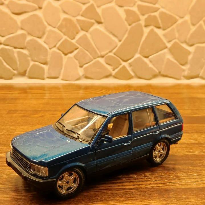 Коллекционная модель 1:26 Land Rover 2001