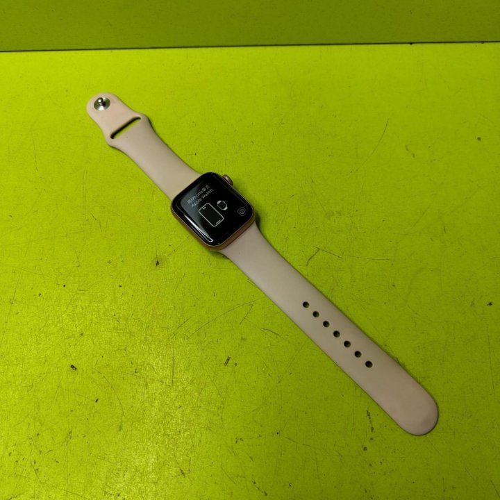 Смарт-часы Apple Watch SE Gen 1 40mm