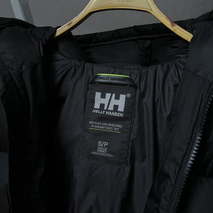 Новая зимняя куртка Helly Hansen оригинал